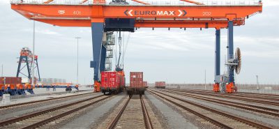 Kraanbaan op beton voor Euromax.