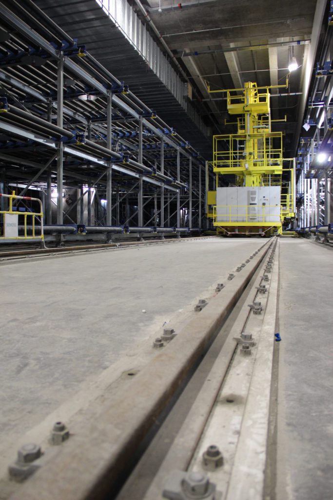 Kraanbaan op beton, continu ondersteund - Hong Kong Airport